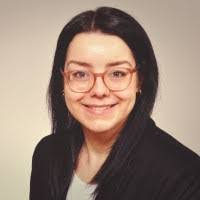 Rebecca Sadler's Instagram, Twitter & Facebook