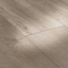 Pergo Xp Urban Putty Oak 10 Mm Thick X 7 1 2 In Wide X 47 1 4 In Length Laminate Flooring 1079 65 Sq Ft Pallet