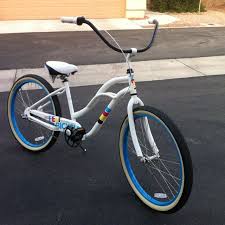 Leo S Garage On Rumgr Cruisin Cruisers Women