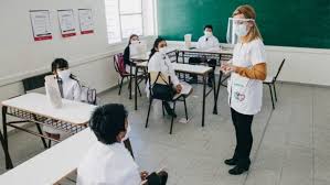 En cambio, habrá distintos turnos de entrada para los cursos que definirán las. Termino La Cuenta Regresiva Vuelven Las Clases Presenciales En Argentina El Extremo Sur