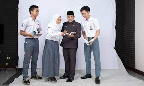 Link ppdb 2021 untuk provinsi jabar dapat diakses di. Ppdb Jabar 2021 Sekolah Di Mana Saja Sama Inilahkoran Com