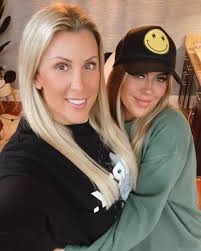 Host/Creator @megarmstrong (@6feetabovepodcast) • Instagram photos and  videos