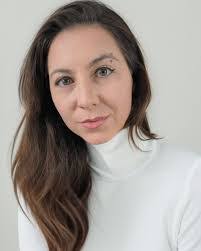 Michelle Louden's Instagram, Twitter & Facebook