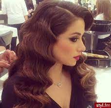 Love This Elegant And Classic Curly Look Sofisty Hair Style Vintage Hairstyles Hair Styles Gatsby Hair