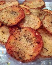Slice Potatoes Very Thin Toss In Olive Oil Italian Seasoning And Salt In A Ziplock Bag To Coat Place In A Single La Recipes Oven Roasted Potatoes Easy Food