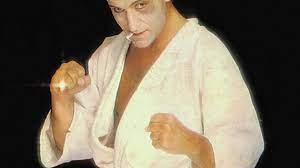 Hity lat 70 ponadczasowe hity lat 80 jak i również hity lat 90 a kończąc w latach 2000+ i najróżniejszych gatunkach muzycznych,. Franek Kimono King Bruce Lee Karate Mistrz Analog Style Audio Remaster Youtube