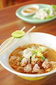 Soupe Thai De Poisson Aux Herbes Recette En 2020 Recette Soupe Thai Cuisine Asiatique Recette Asiatique