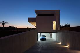 In 1945, while studying at caltech, munger married nancy huggins, daughter of frederick r. Casa Santa Barbara 49 Mano De Santo Equipo De Arquitectura Archdaily