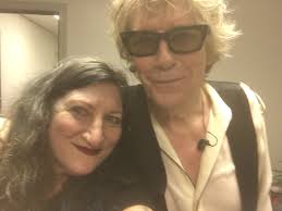 ✨✨✨✨✨✨ Anyone who is going to P!NK in Melbourne tomorrow night know what  time the merch opens tomorrow afternoon?? I have received two emails from  Marvel Stadium but nothing detailing any information