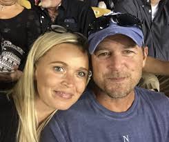 Are there local bakers available to make a birthday cake in Lee's Summit?