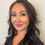 Leeann Dillon's Instagram, Twitter & Facebook