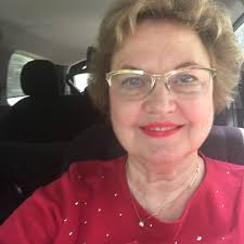 How long do zinnias typically last in vases and how to keep them fresh?