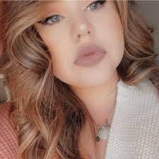 Krista Powers's Instagram, Twitter & Facebook