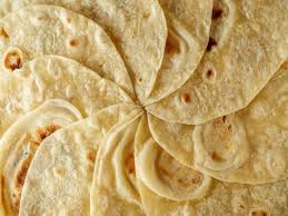Conseguir una deliciosa tortilla de patatas no es demasiado difícil, sigue las instrucciones y lo conseguirás se aconseja que en la elaboración la tortilla quede bien cocida, sin partes crudas en el interior, que podrían ser fuente de salmonelosis. Como Hacer 1 Kilo De Tortillas De Harina Con Mantequilla Paso A Paso