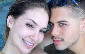 Check spelling or type a new query. Bebe De Ze Felipe E Virginia Ja Tem Mais De 1 Milhao De Seguidores O Fuxico