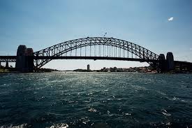 Boats Tourists And Scenic Views Taking Sydney S Manly Ferry Scenic Scenic Views Tourist