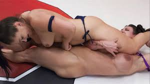 ▷ Lea Lexis in Beautiful Gymnast takes on rock hard Female Body Builder.  (Photo 7) | Kink