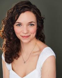 Avery Lauren Thomas (@averylaurent_) • Instagram photos and videos