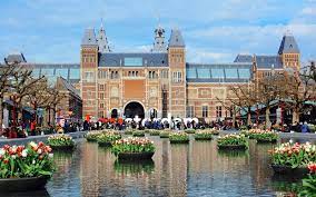 Spazieren sie durch malerische fischerdörfer, nehmen sie eine bootfahrt entlang den schönen flüßen oder radeln sie entlang den dünen. 11 Top Amsterdam Sehenswurdigkeiten Fur Touristen 2021 Mit Karte