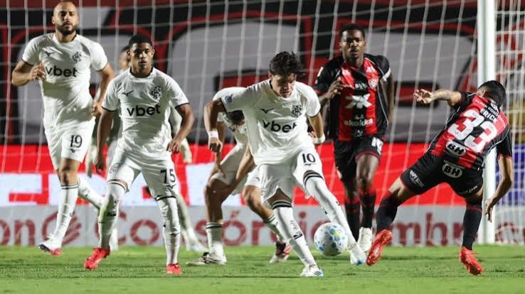 Vit&oacute;ria vence Botafogo em casa e quebra jejum no Brasileir&atilde;o | R&aacute;dio Itatiaia