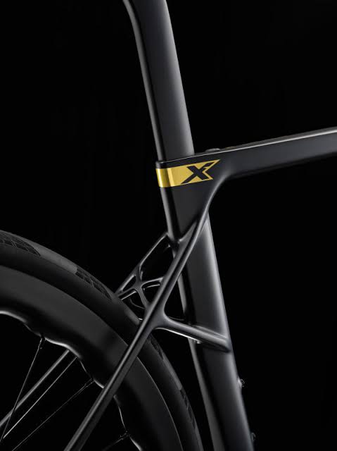 ピナレロ DOGMA X エンデュランスバイクの最高峰に3つの新色が登場 - 新製品情報2026 | cyclowired