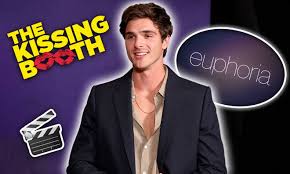 Jacob elordi (brisbane, queensland, 26 de junio de 1997) 1 es un actor australiano conocido por sus papeles en las películas the kissing booth, the kissing booth 2, y en la serie de hbo, euphoria. Taua1z2kztavtm