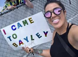Roxanne Perez vient de battre Bayley proprement. : r/Wrasslin