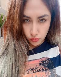 Profile for Carly Flores