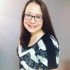 Sarah Bretz's Instagram, Twitter & Facebook