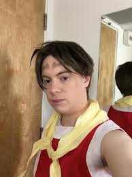 Winning a cosplay contest with a heavy costume