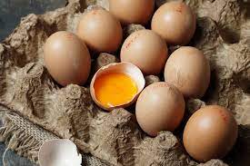 Selain protein, telur juga mengandung berbagai vitamin dan mineral. 5 Makanan Yang Mengandung Vitamin D Tinggi Mudah Didapat Halaman All Kompas Com