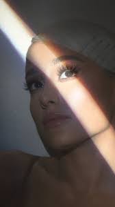 Ariana grande pictures ariana grande world tour mac miller and ariana grande. Ariana Grande Iphone 2019 Wallpapers Wallpaper Cave