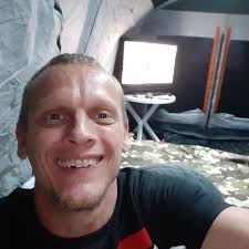 Simple Cigar Box Guitars