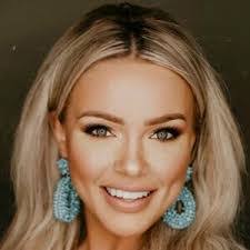 Heather Kuntz's Instagram, Twitter & Facebook