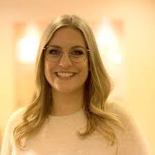 Elena Hoffmann's Instagram, Twitter & Facebook