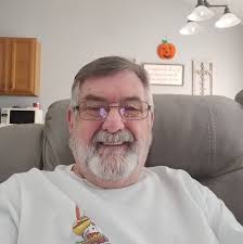 Does anyone know if Pat Hyde is still alive?