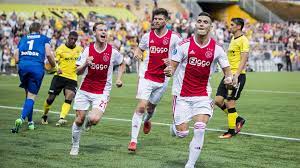 Ado den haag fc twente vs. Ajax Boekt Benauwde Zege In Venlo Met Hoofdrol Voor Var Nos