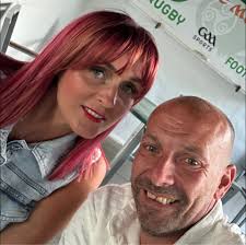 Hey, been let down for the painting of our hall stairs and landing being  painted and gloss work/ceilings. Any recommendations for good reliable  painter who may be free early next week?