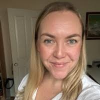 Lisa Seaton's Instagram, Twitter & Facebook