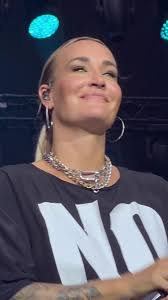 #sarahconnor #daslebenistschön #herzkraftwerketour2022 #fy #foryou #fyp  #viral #throwback #fancam #fürdich #fürdichseiteシ #sarahconnorfans