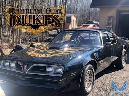 Bandit edition trans am 1 of 77 signed by the bandit himself burt reynolds. 1977 Pontiac Trans Am Smokey And The Bandit Jump Car Pontiac Firebird Trans Am