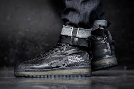 Nike Sf Air Force 1 High On Feet Black An On Foot Look At The Nike Sf Af1 Mid Black Tiger Camo Nike Sf Af1 Nike Free Shoes Nike