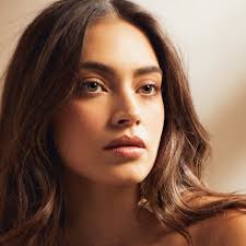 Laura Archbold (@laurarchbold) • Threads, Say more