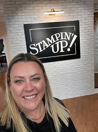 3,2,1 . . . it's showcase time! 📸 These projects made with the Online  Exclusives Gathering Together Suite Collection were created by the  following global Artisan Design Team members: • Petra Noeth @