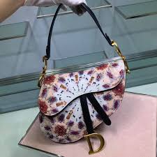 pin auf handbags