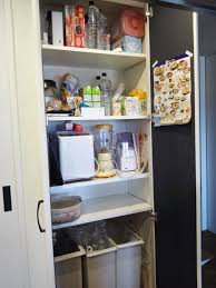 狭いパントリー収納アイデア 無印 ニトリのケースでビフォーアフター ブログ リノベと暮らしとインテリア パントリー 収納 アイデア システムキッチン 収納 引き出し パントリー