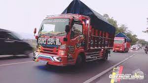 Di indonesia sendiri memang permintaan untuk jenis mobil truk semakin lama semakin menigkat secara signifikan, apalagi untuk jenis colt diesel. Truk Mbois Red Devils Plat Dk Youtube