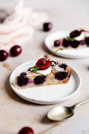 This Cherry Clafoutis Is Super Easy To Make And Perfect To Serve At Any Summer Gathering Creamy And Buttery Pud S Cherry Clafoutis Clafoutis Recipes Clafoutis