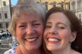 ITV Emmerdale star announces mum's tragic death 'in biggest shock'