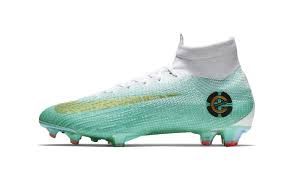 If you book with tripadvisor, you can cancel up to 24 hours before your tour starts for a full refund. Toutes Les Chaussures De Foot Signatures De Cristiano Ronaldo